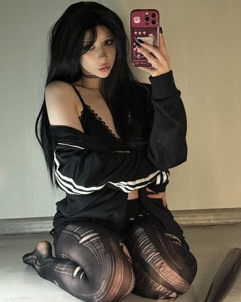 Зира Мерц (Zira Merz)